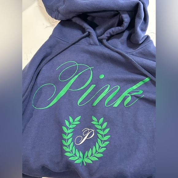 ❥𝒱𝒮 𝐏𝐈𝐍𝐊: Everyday Fleece Cropped Hoodie - Navy - Picture 8 of 9